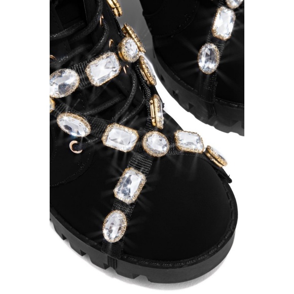 ๐๐๐จ๐ฉ ๐๐๐ฏ๐ 6 ๐ค๐Detachable Embellished Strap Boot - BLACK - Picture 4 of 10